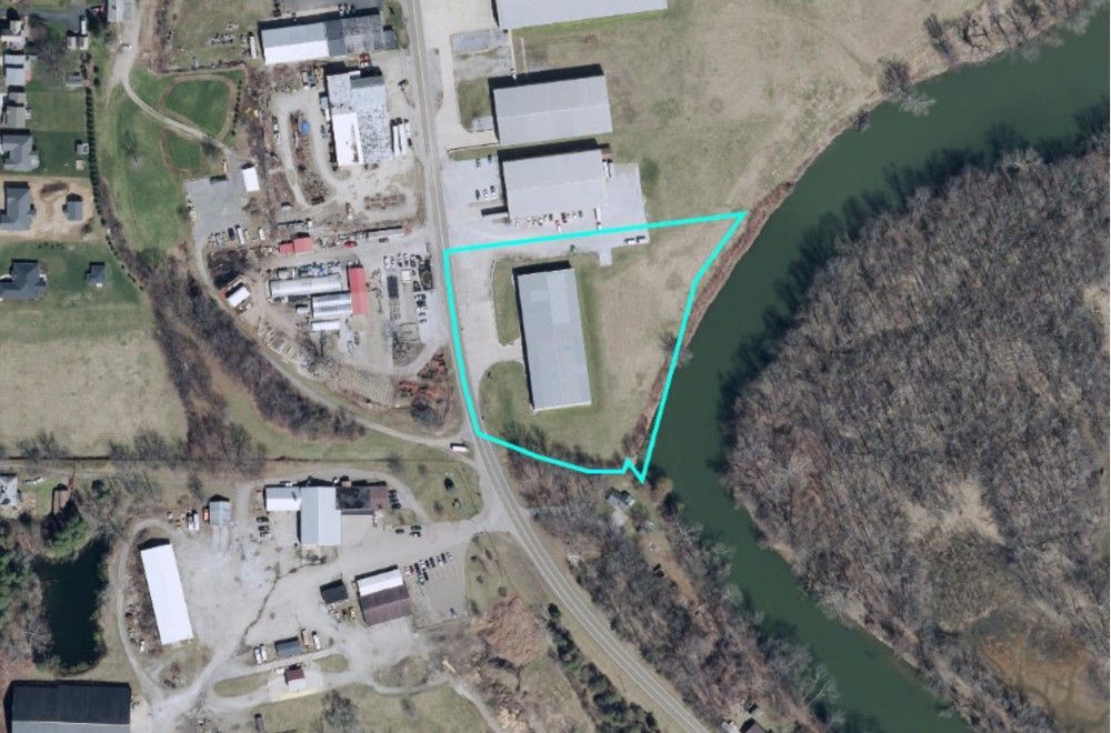 1161 Commercial Ave SE, New Philadelphia, OH 44663